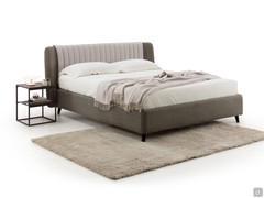 Letto Danae con giroletto alto 25 cm e testata con rivestimento reversibile con trapuntatura a strisce verticali