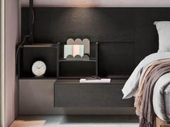 Accessori sospesi per boiserie letto Freeport, con ampia scelta di contenitori a giorno con o senza ripiano in vetro