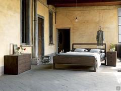 Letto minimal con struttura in legno Feeling, ideali in spazi moderni e di design che valorizzino il calore del legno.