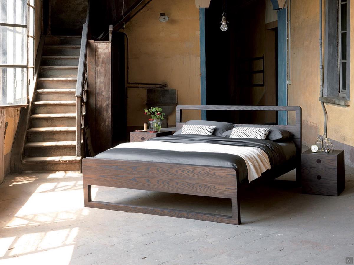 Letto minimal con struttura in legno Feeling, disponibile in diverse essenze o laccato opaco