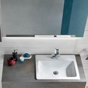 Particolare del lavabo ad incasso soprapiano mod. S20 in ceramica bianco lucido