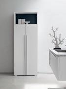 Colonna a 2 ante ed elemento a giorno, acquisto opzionale per accompagnare il mobile bagno sospeso con piano in gres N94 Atlantic