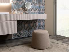 Basta un semplice pouf per rendere la base sospesa del bagno Heritage 02 una pratica ed elegante toeletta con cassetto