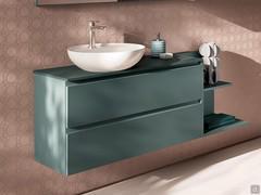 Mobile bagno a profondità ridotta con lavabo in appoggio Atlantic, qui in versione due cassetti h.25 cm ciascuno, completato da un lavabo Form45 e da un elemento a giorno laterale