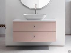 Arredo bagno con lavabo in appoggio Atlantic, nella versione laccata opaca a due cassetti h.25 cm (h. totale 50 cm)