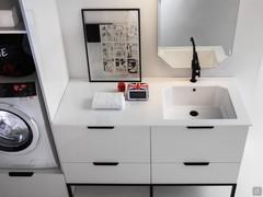 Contenitori a cassetto e lavabo in mineralguss con top in tinta. Miscelatore non incluso e foro standard da cm 3,5