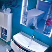 Specchiera contenitore da bagno Fairy con vani a giorno laterali