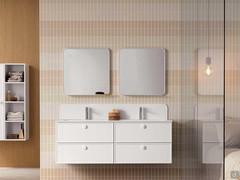 Elegante composizione con doppio specchio Shape in laccato in tinta al mobile bagno