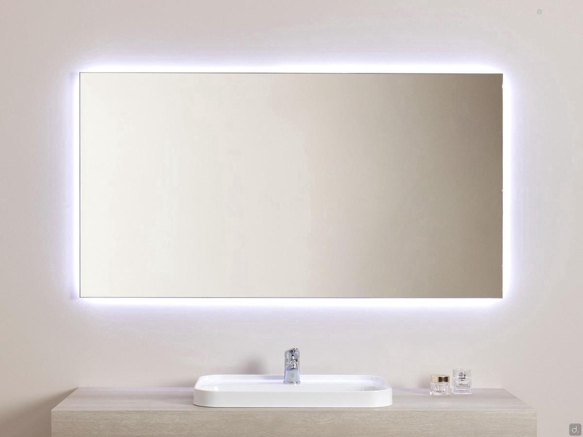 Specchiera da bagno retroilluminata Net nel formato rettangolare da 140 x 75 cm