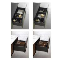 Mobile bagno con base in metallo nero N108 Frame - Finiture e possibili disposizioni dell'organizer interno, anch'esso opzionale