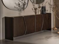 Credenza Menhir con 4 ante in frassino color tinta Noce