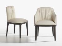 Poltroncina imbottita con gambe in frassino Blossom per ambienti moderni ed eleganti