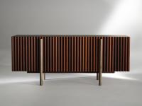 Credenza moderna in legno con ante dogate Virtuo