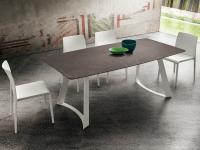 Eddard dining table in the extendable version, the extensions are not used and are stored in a separate case