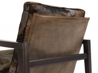 Close-up of the body of the Halley armchair in Ghost leather 