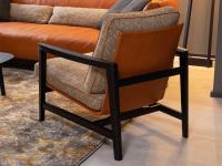 Halley armchair with upholstered body in Tuscania 20 Special leather