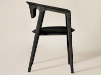 The outline of the chair shows an essential style yet carefully finished details