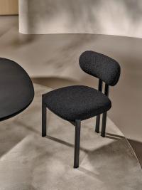 Mailea here proposed in a version without armrests and with metal legs