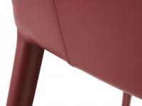 Detail of the tailoring of the leather upholstery of the Makalu chair