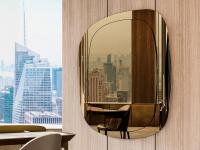 Wall mirror with irregular Gallant profile in mirrored bronze glass version