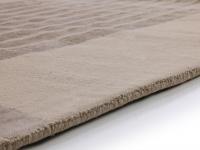 Detail of the thickness and flush edge of the Zen carpet