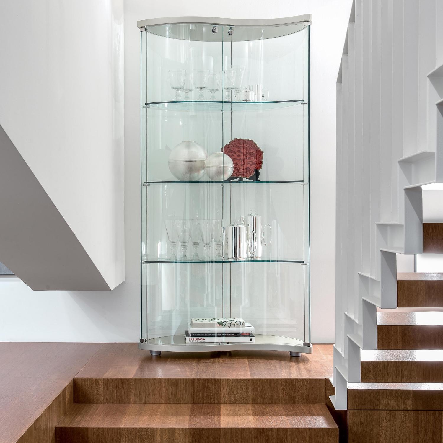 Oregina transparente zweitürige Glasvitrine lackiert, mit in und oder LED-Strahler Untersockel Abdecktop Holz